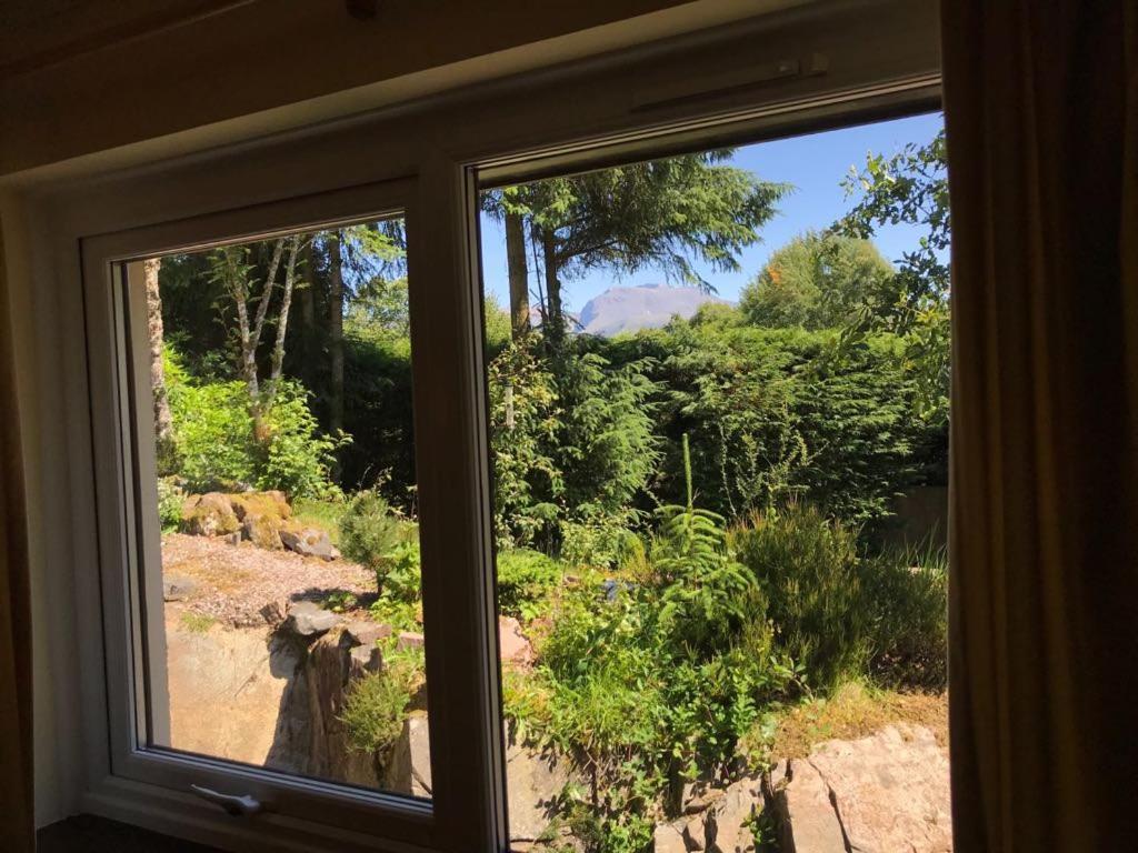 Tom Beag - Ben Nevis View Rooms Fort William Exterior photo