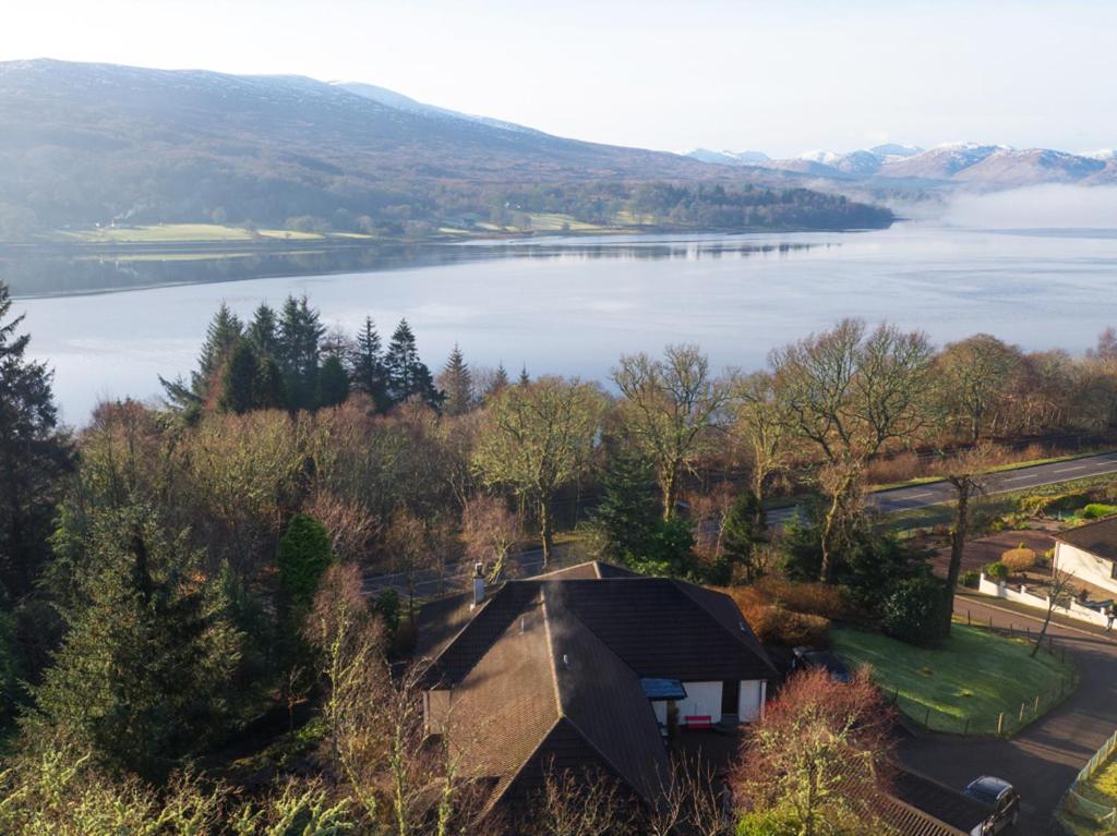 Tom Beag - Ben Nevis View Rooms Fort William Exterior photo