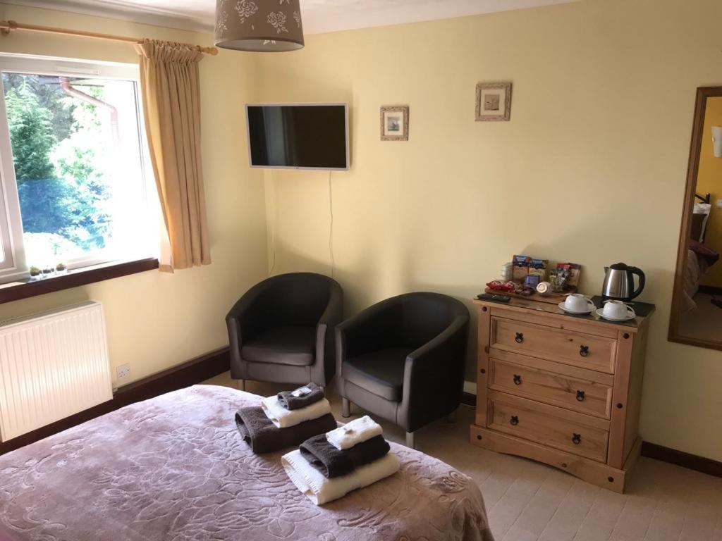 Tom Beag - Ben Nevis View Rooms Fort William Exterior photo