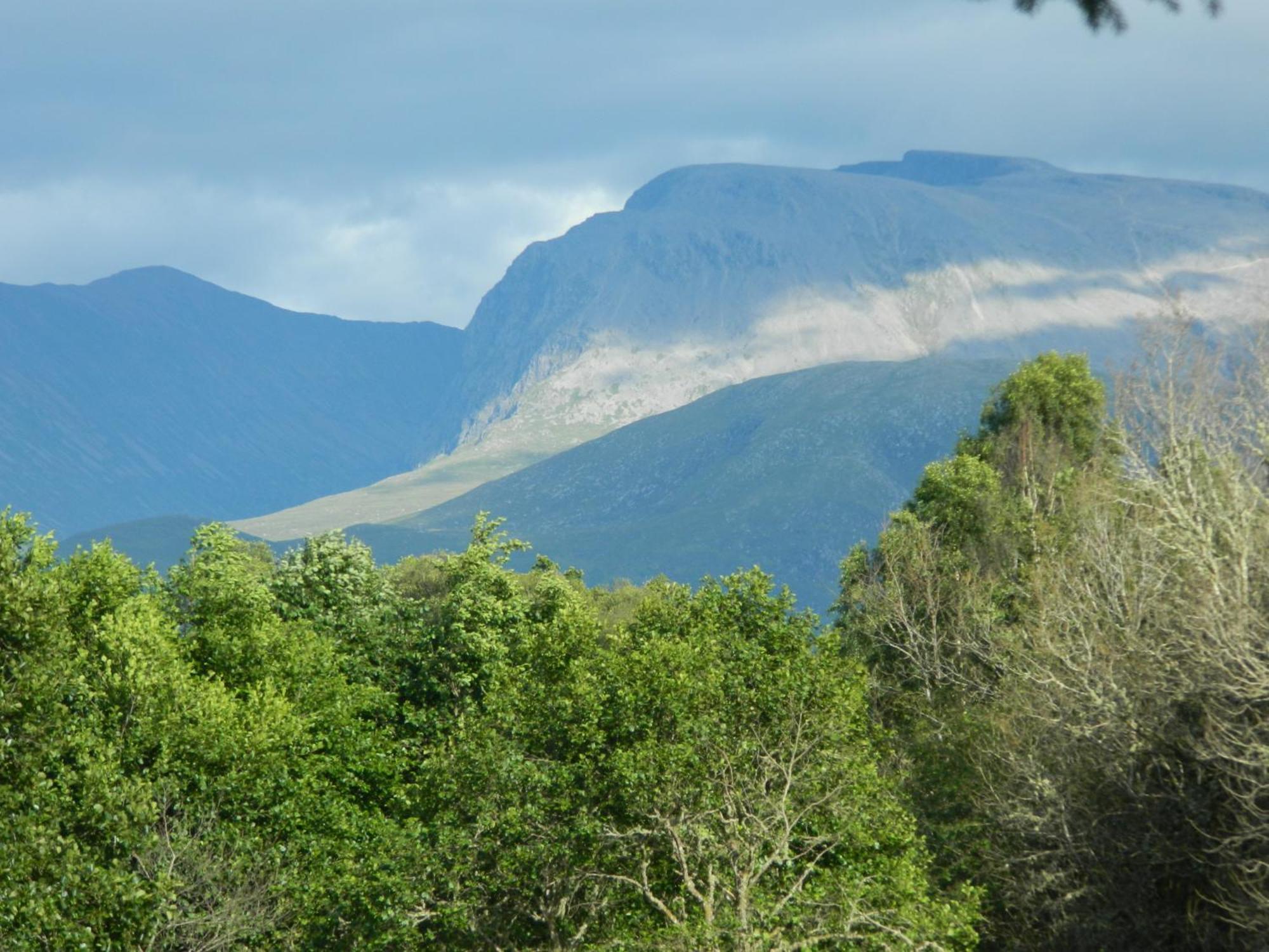 Tom Beag - Ben Nevis View Rooms Fort William Exterior photo