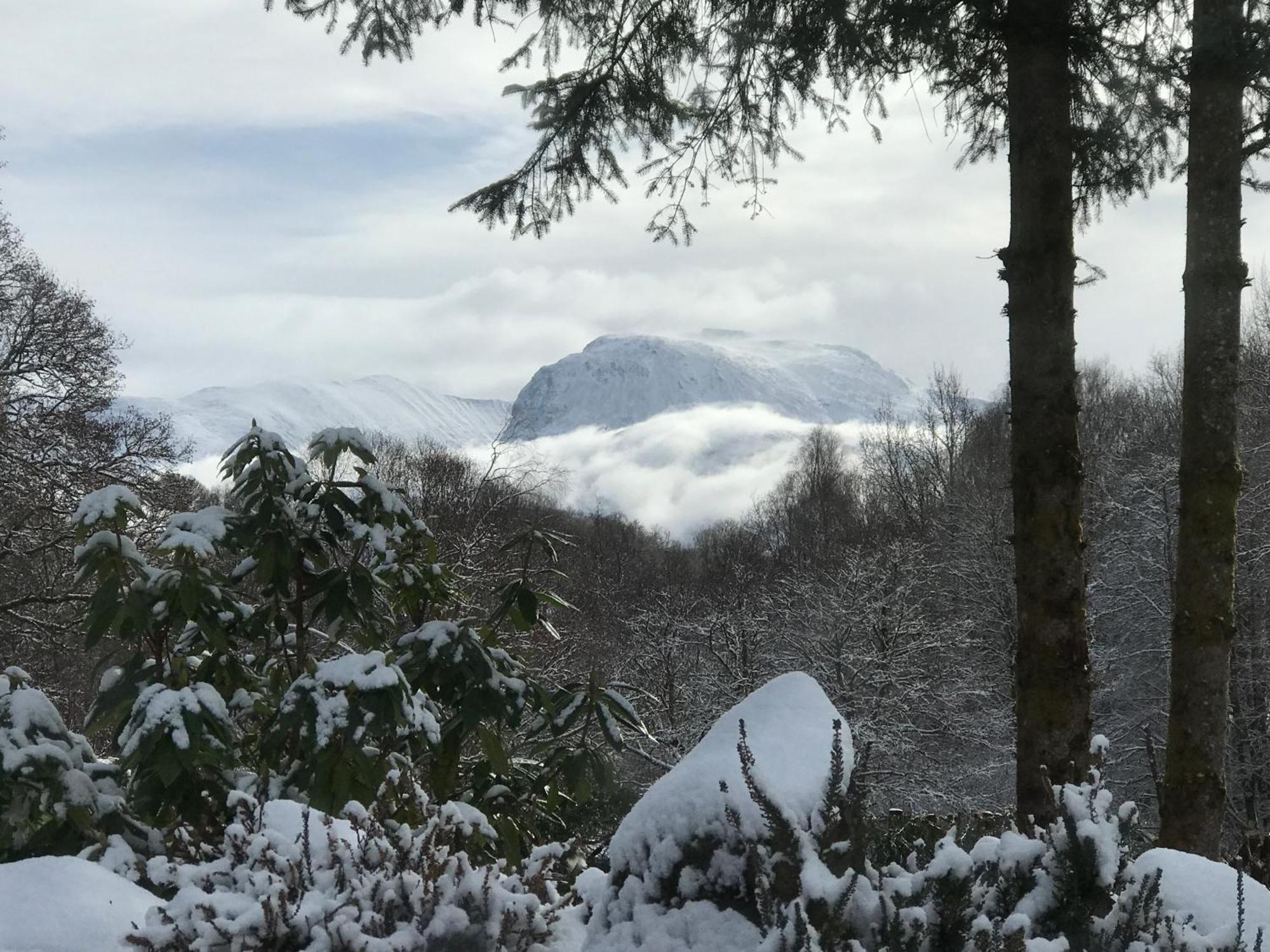 Tom Beag - Ben Nevis View Rooms Fort William Exterior photo